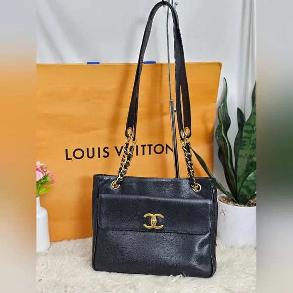 Chanel Caviar Leather Shoulder Bag - Picture 13 of 16